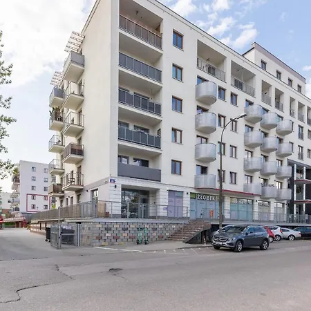 Apartament Modern & Bright With Parking And Balcony By Renters *