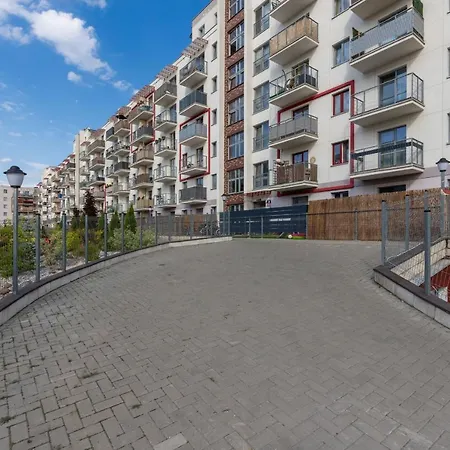 Apartament Modern & Bright With Parking And Balcony By Renters *